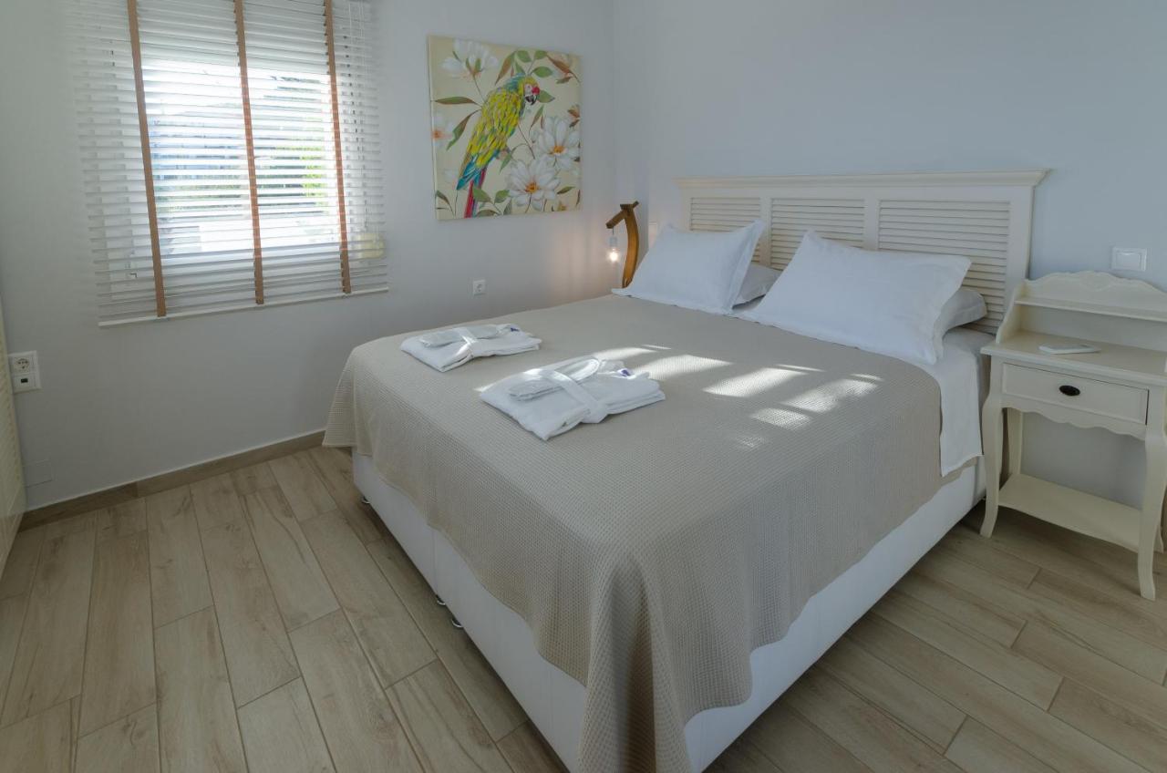 Aegean Suites Votsi  Екстериор снимка