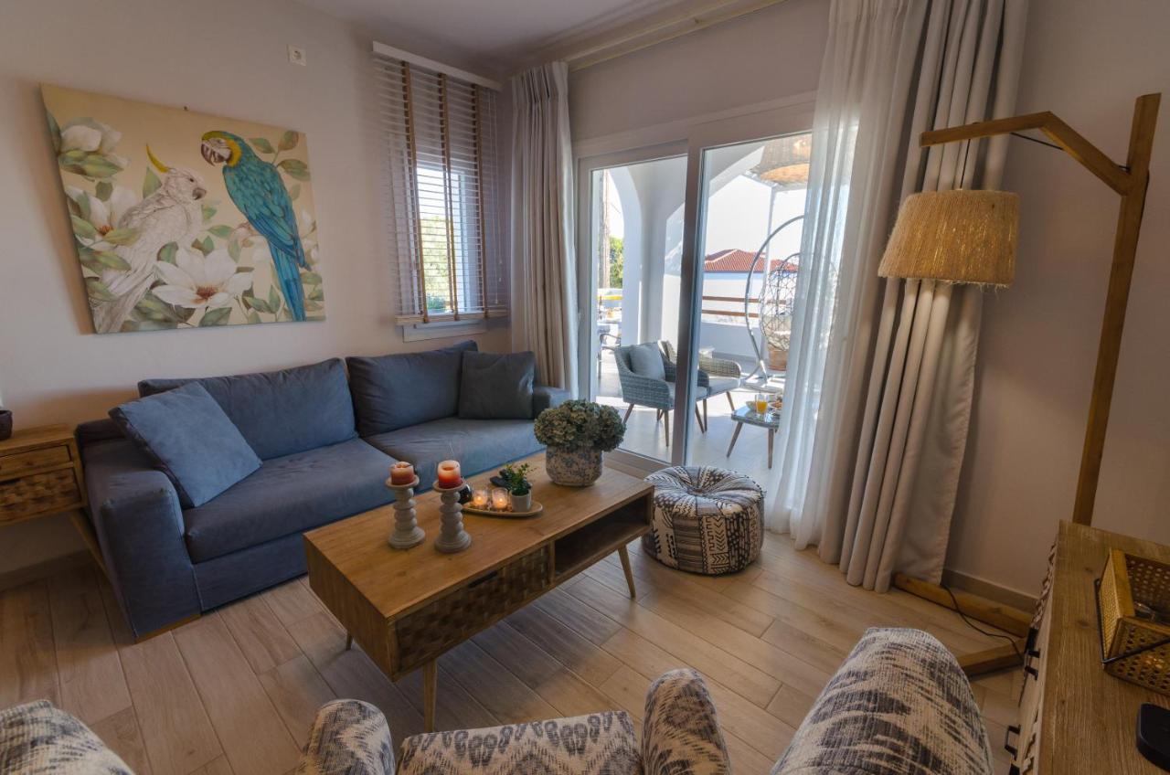 Aegean Suites Votsi  Екстериор снимка